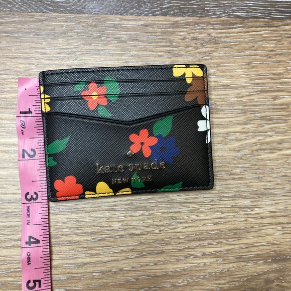 Kate Spade - Picture 2 of 6